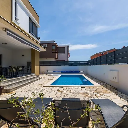 Villa Sunce *
